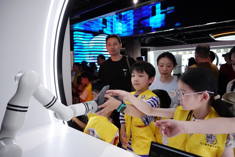 文旅“关键词”：沉浸、慢游、玩科技九游会真人游戏第一品牌“五一”浙江(图4)