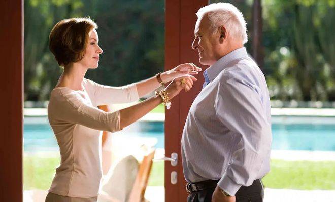 情烧脑带你揭秘完美犯罪的奥秘!J9九游会6部经典悬疑影片剧(图3) 情烧脑带你揭秘完美犯罪的奥秘!J9九游会6部经典悬疑影片剧(图3)